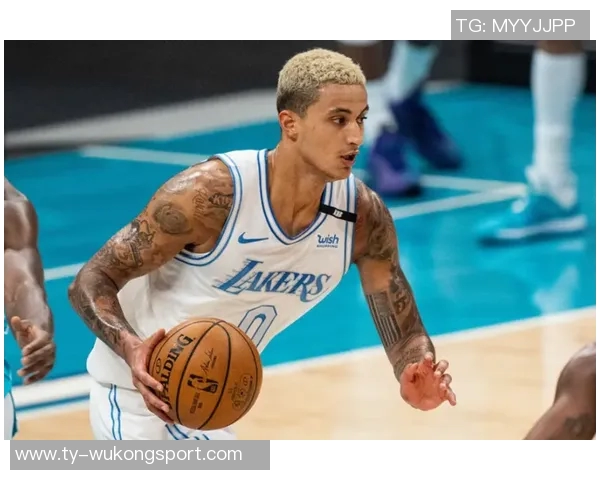 库兹马上半场表现抢眼9投7中砍下18分并罚球5中4助球队争胜